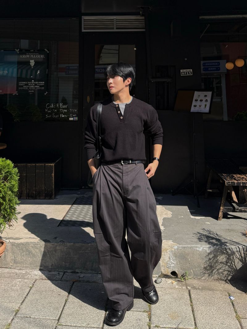 Ranne stripe pintuck curved pants