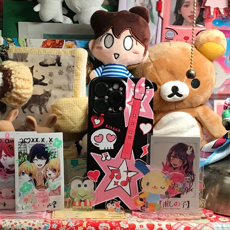 STAYBUBBLY（ステイバブリー）の「[MADE] キッチュ ロックスター ブラック スマホケース（スマホグッズ/小物）」