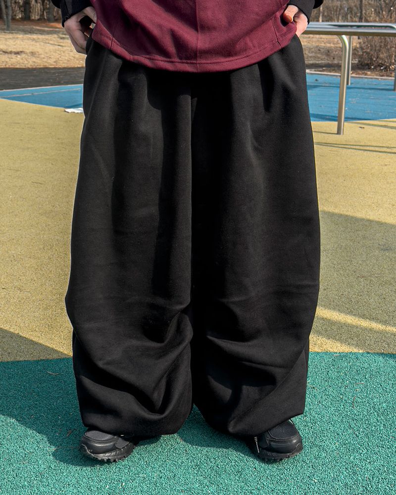 Grace Two-Tuck Sweat Pants