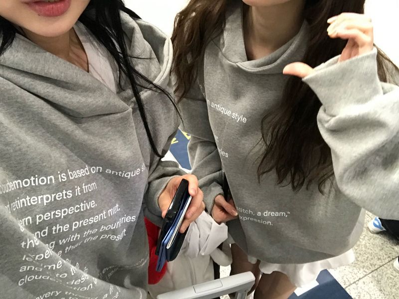 earth letter heavy hoodie