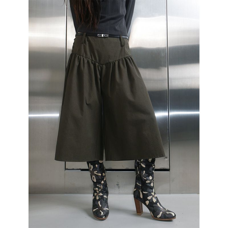 V-YOKE GATHERED PANTS