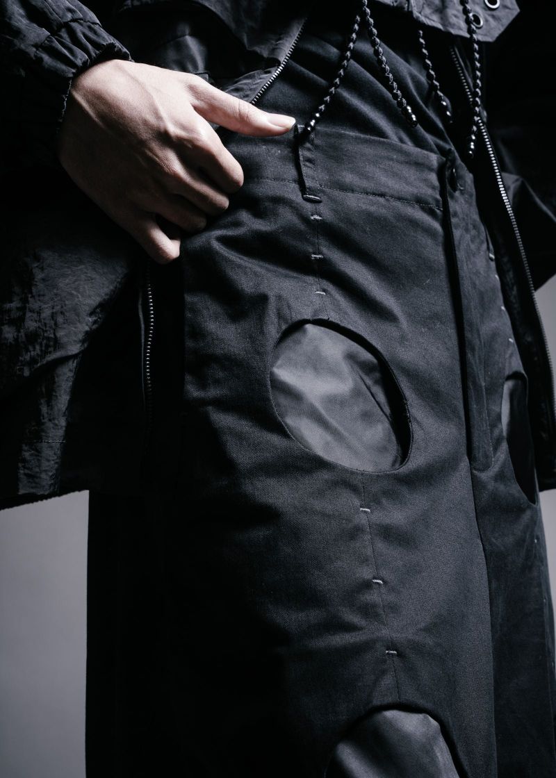 Four-eye carbon peached Pants