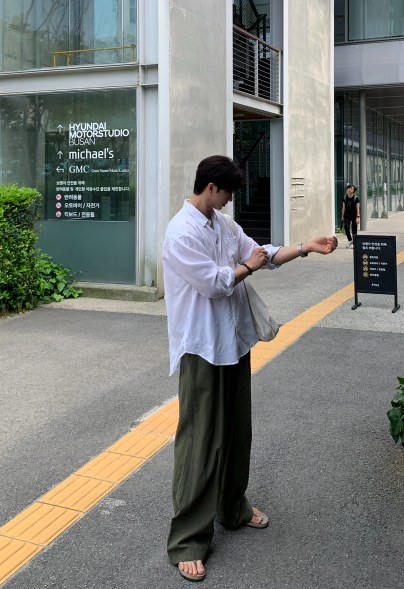 ハイパーエッセンシャルオーバーフィットリネンシャツ
