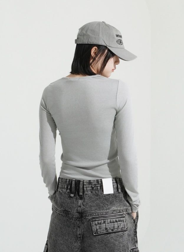 Curve slit ribbed top