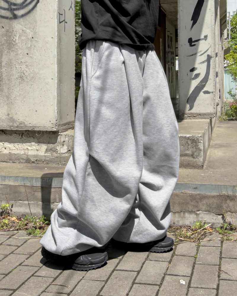 Roven Pintuck Curved Sweat Pants