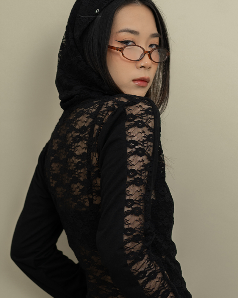 catha（カタ）の「ブラックレースフーディートップ（トップス）」