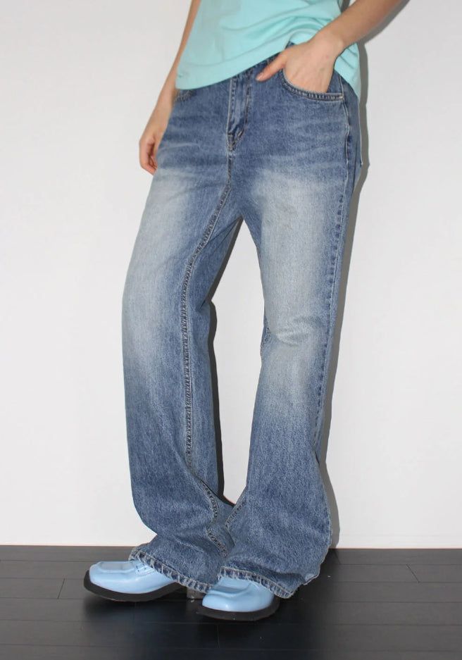 AAKE(アケ)の「CAT WASHED BOOTCUT DENIM(Pants)」