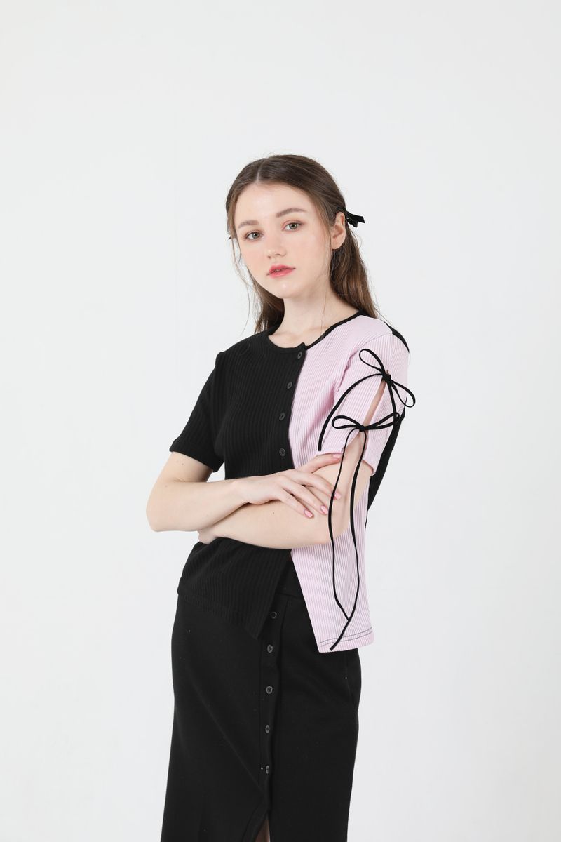 cattline(カトリーヌ)の「Slit Ribbon Half-Sleeve T-shirt Pink(Tops)」