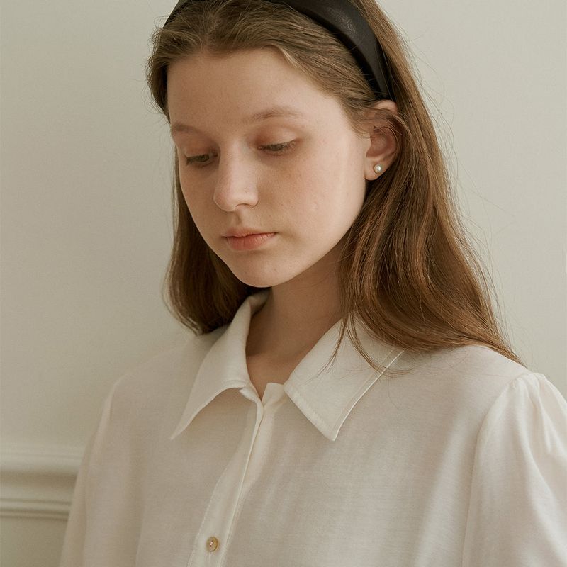 Pure button blouse