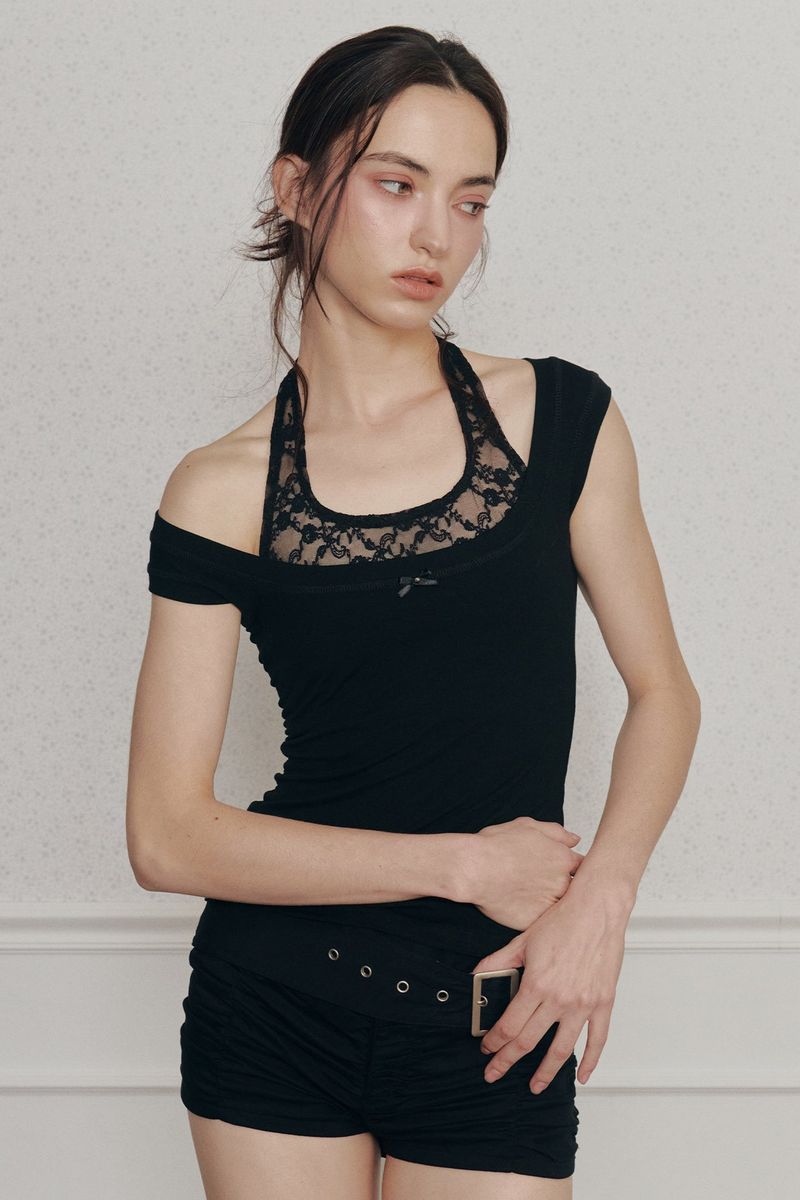 REGINA TOP black