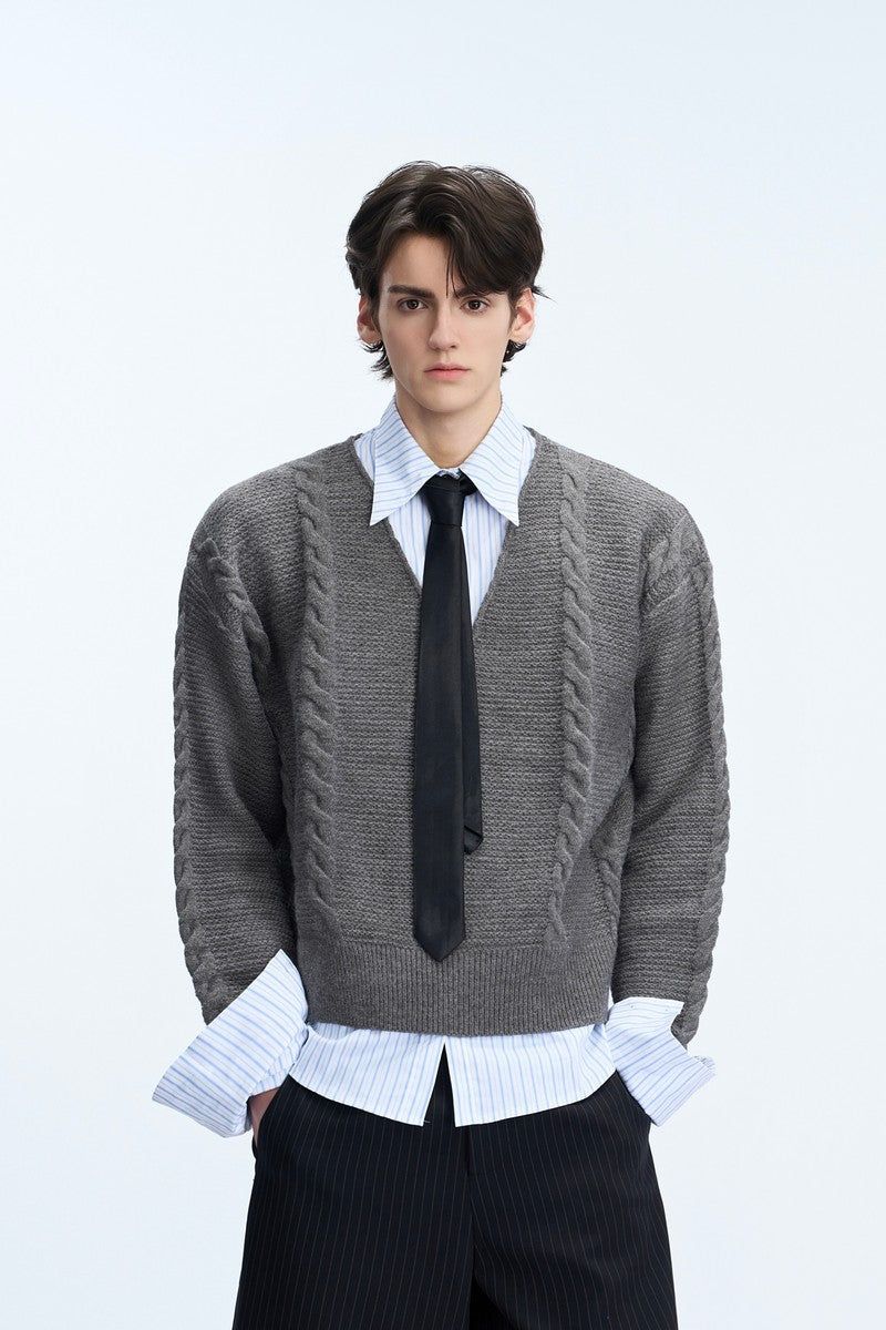 Argue Cultureの「Layered V-Neck Cable Knit Sweater（Tops）」