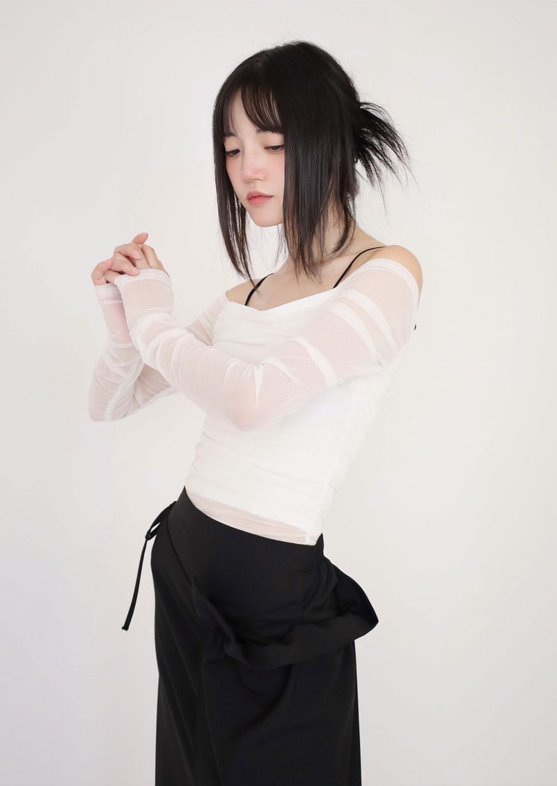 Ara off-Shoulder Mesh Tee