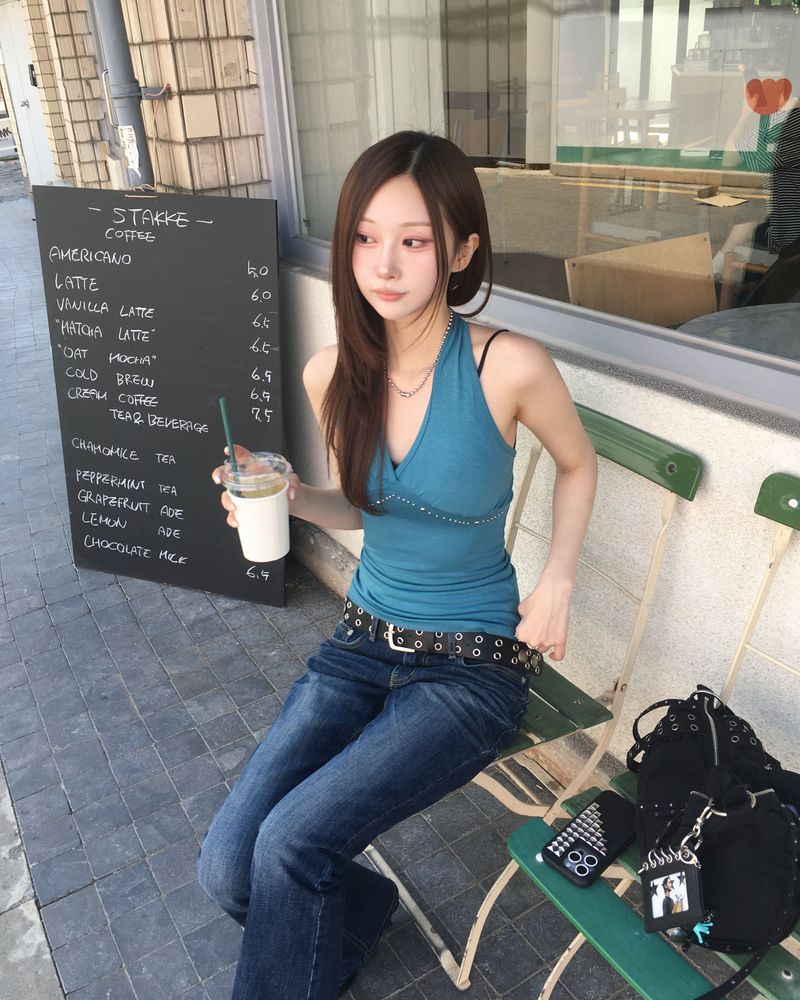 Blue washing boots cut pants