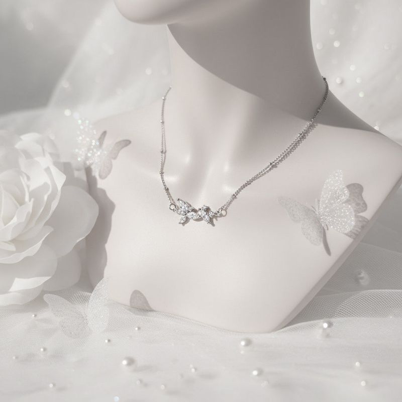 [Baby DONT Cry Yihyun Necklace/Anti-tarnish] Dreamy Crystal Semi Choker Necklace