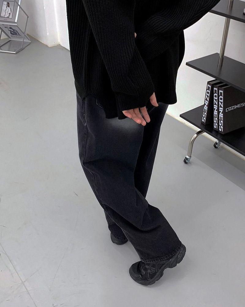 TR2428 Highlight Black Jeans
