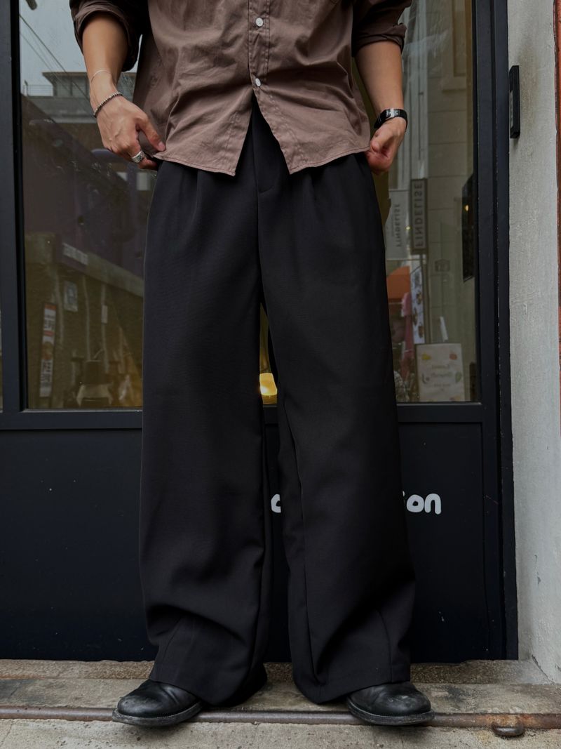 AVAND（アバンド）の「Maer Two-Tuck Slacks（Pants）」