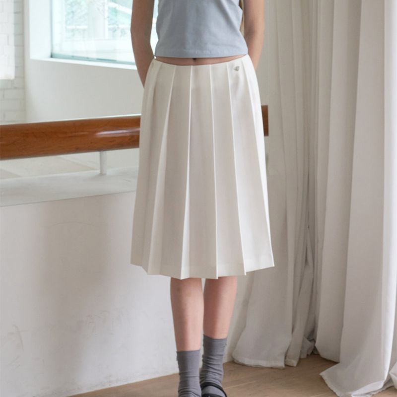 OVT-U(オーブイティーユー)の「Classic Soft Pleats Skirt_White(Skirts)」
