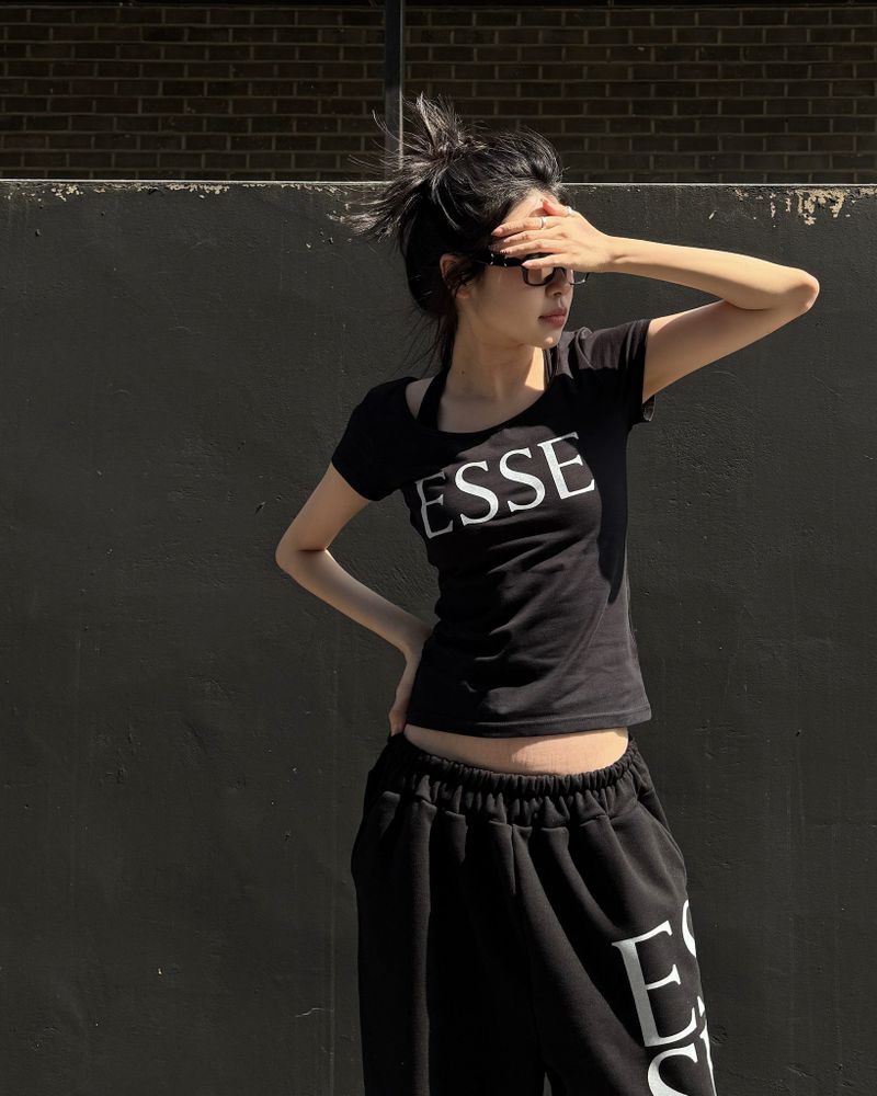 Esse crop tee