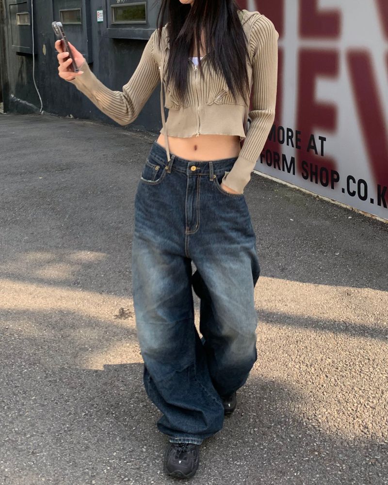 Back damage denim pants