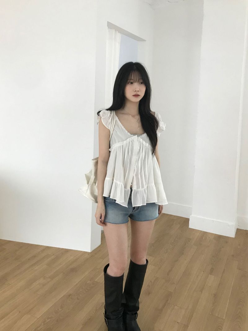 Kitten(キッテン)の「Grace Frill Blouse (2 colors)(Tops)」