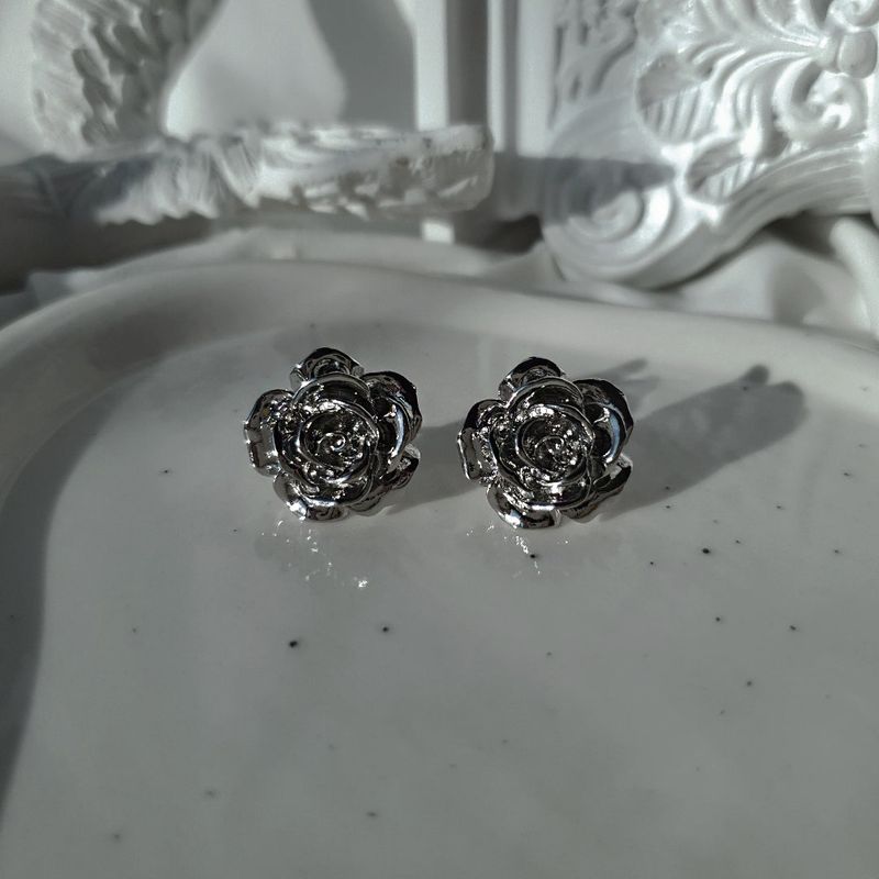 [IVE Yujin Piercing] Metal Rose Piercing - Silver Color
