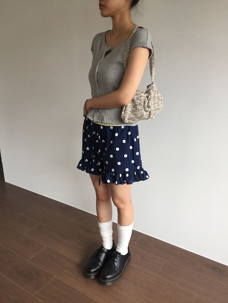 Pu Dot Frill Shorts  (2color)