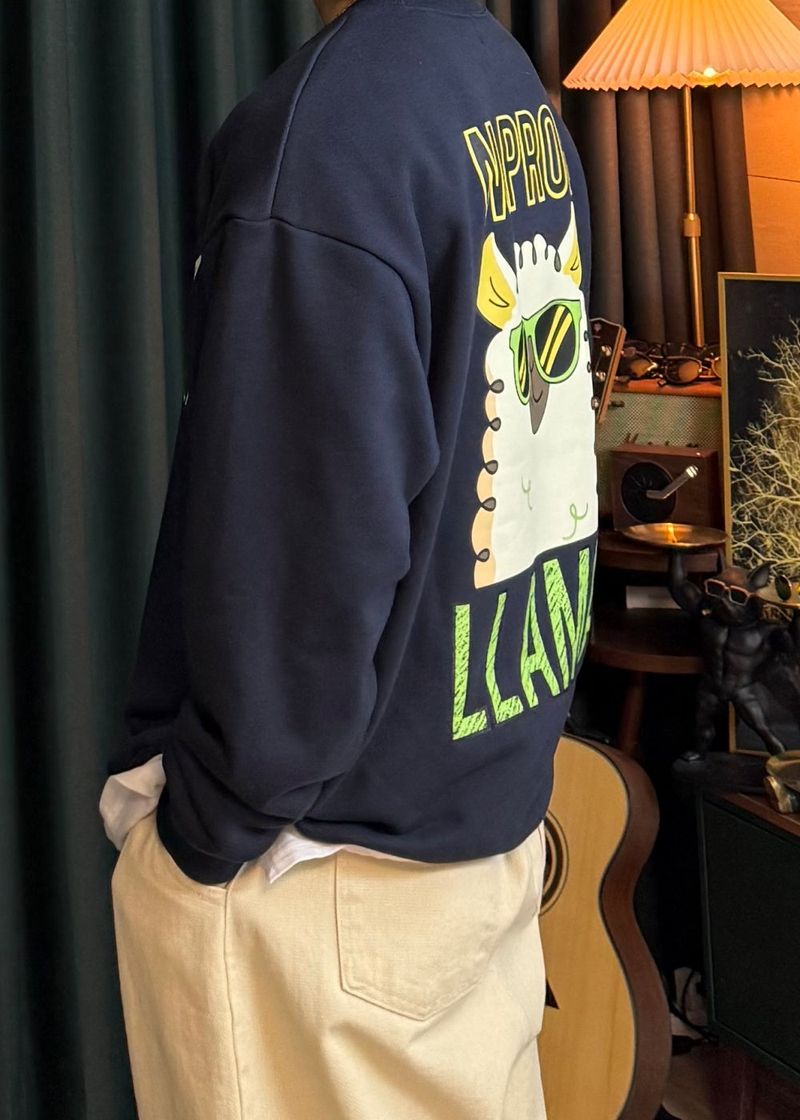 virstyle(ビルスタイル)の「Couple Lama Character Sweatshirt 3COLOR(Tops)」