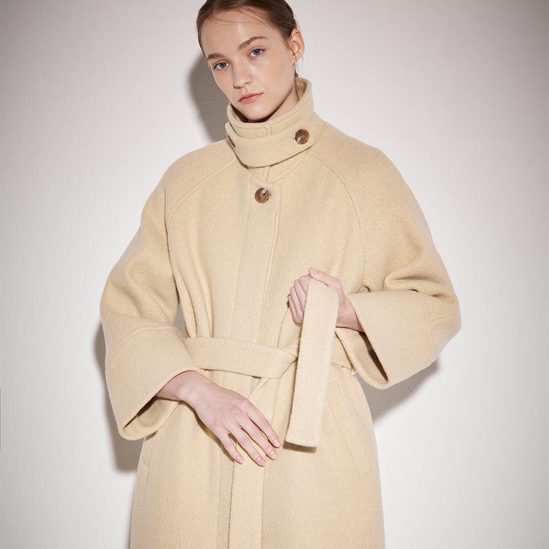 Balmacaan boucle coat beige