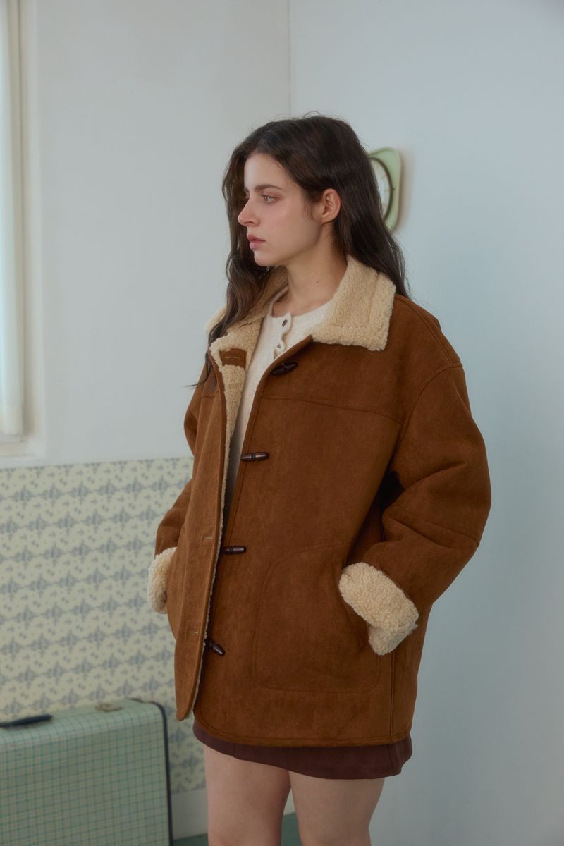 PINK PINEAPPLE（ピンクパイナップル）の「CARAMEL SHEARLING JACKET（Jackets/Outerwear）」
