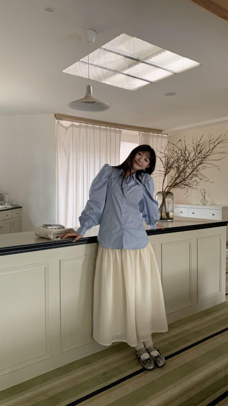 [SALE] Sora Back Point Shoulder Puff Blouse