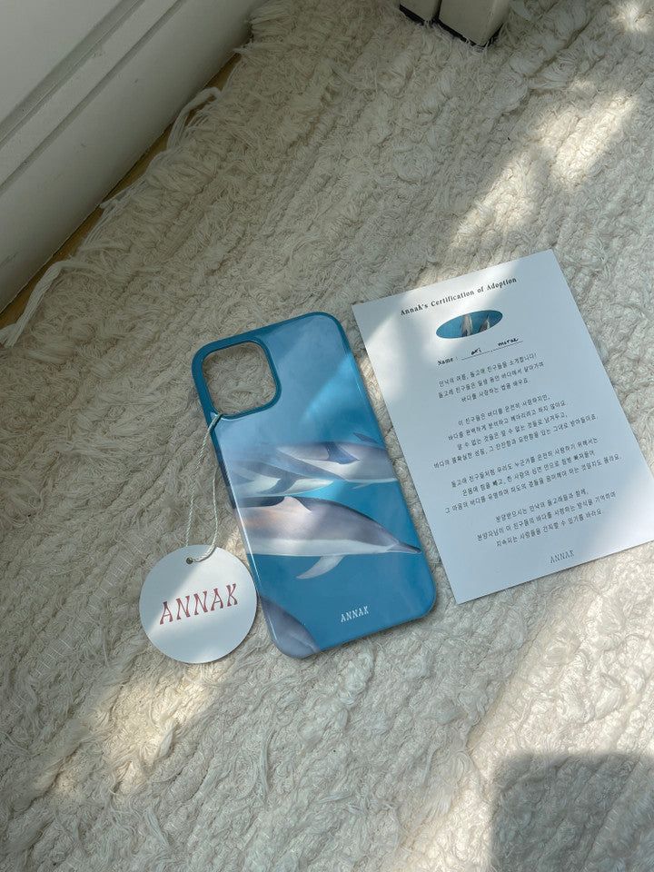[swimmers in the sea hard case]