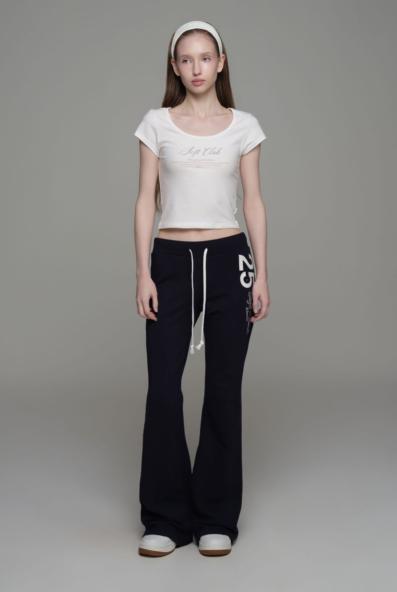 Kleesier（クリーシーア）の「Soft Club signature top, Ivory（Tops）」