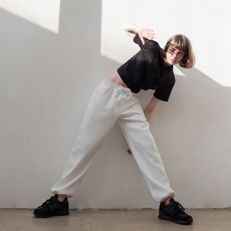 THEOHYOU（ザオユ）の「THEOHYOU SWEAT PANTS (WHITE)（Pants）」
