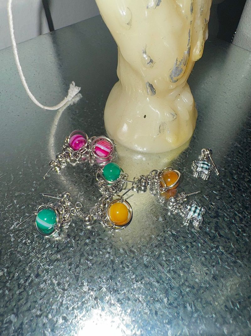 Black check star earring