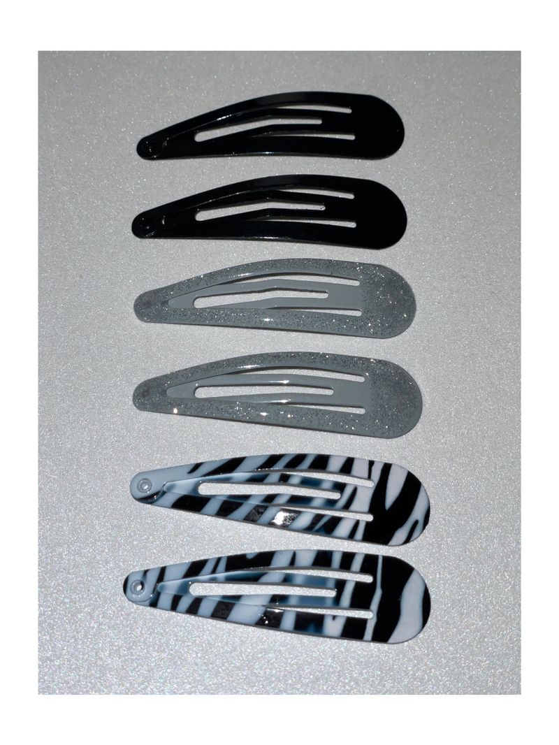 onthenextpage（オンザネクストページ）の「Y2K Zebra 3 Hairpin（Hair Accessories）」