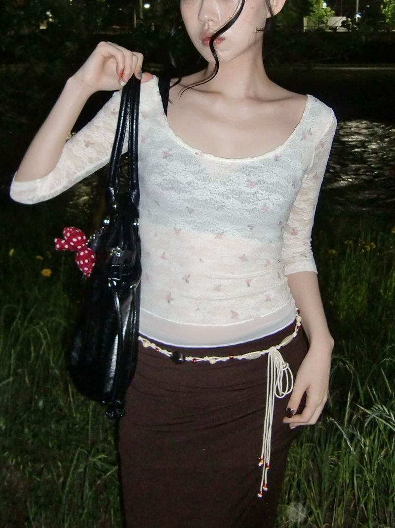Vintage Rosy Lace T
