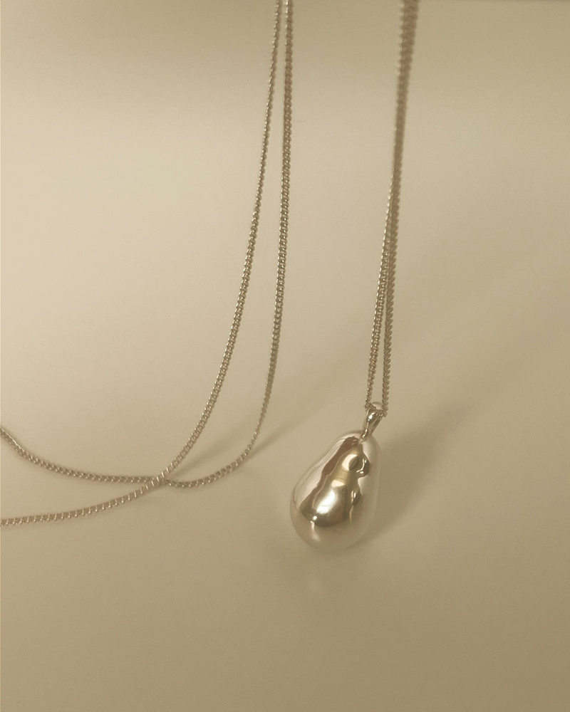 Sweet pear necklace (silver)