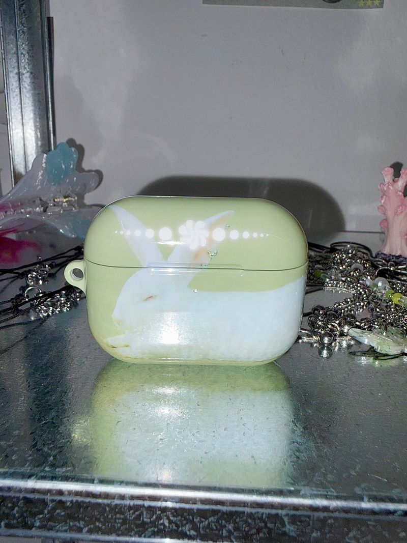 Furry Friends airpods case_Rabbit