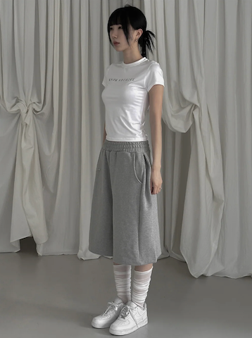 [mnem] pintuck logo bermuda shorts (gray)