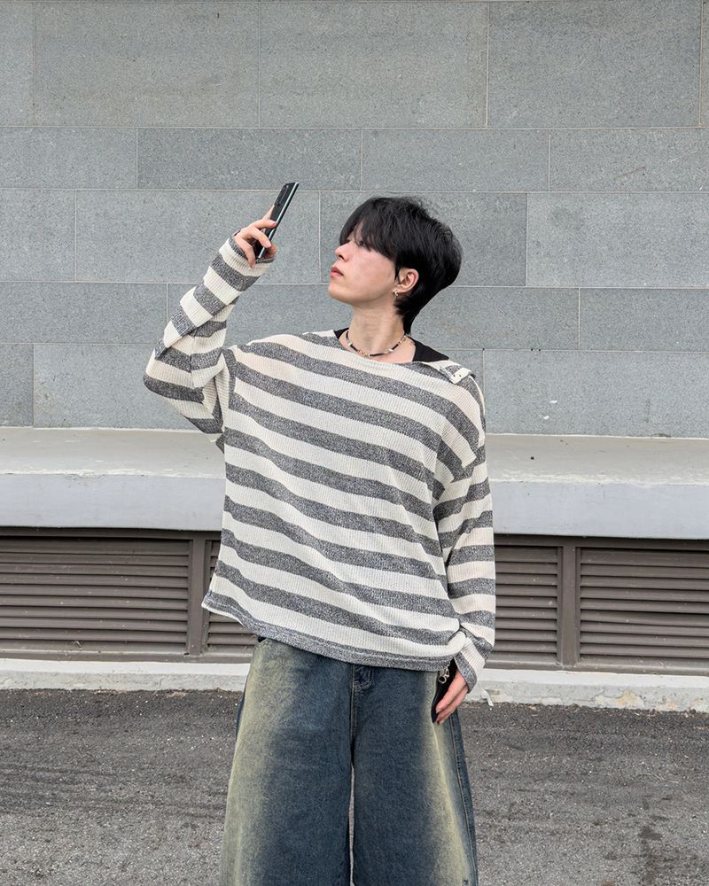 Lure shoulder snap stripe knit