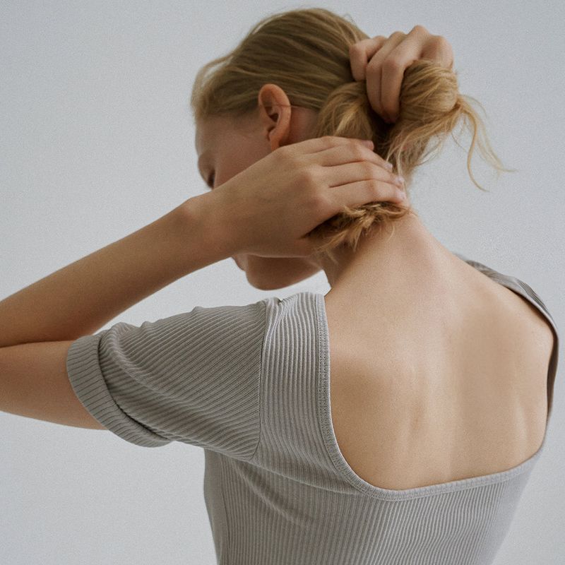 URAGO（ユラゴ）の「Back square half t-shirt（Tops）」