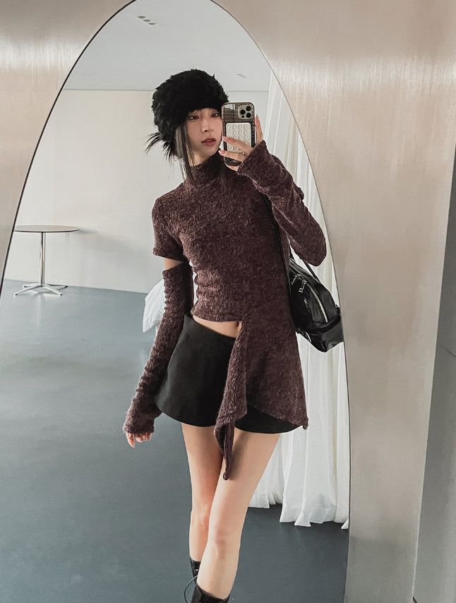 Pony Incision Wrap Knit Turtleneck