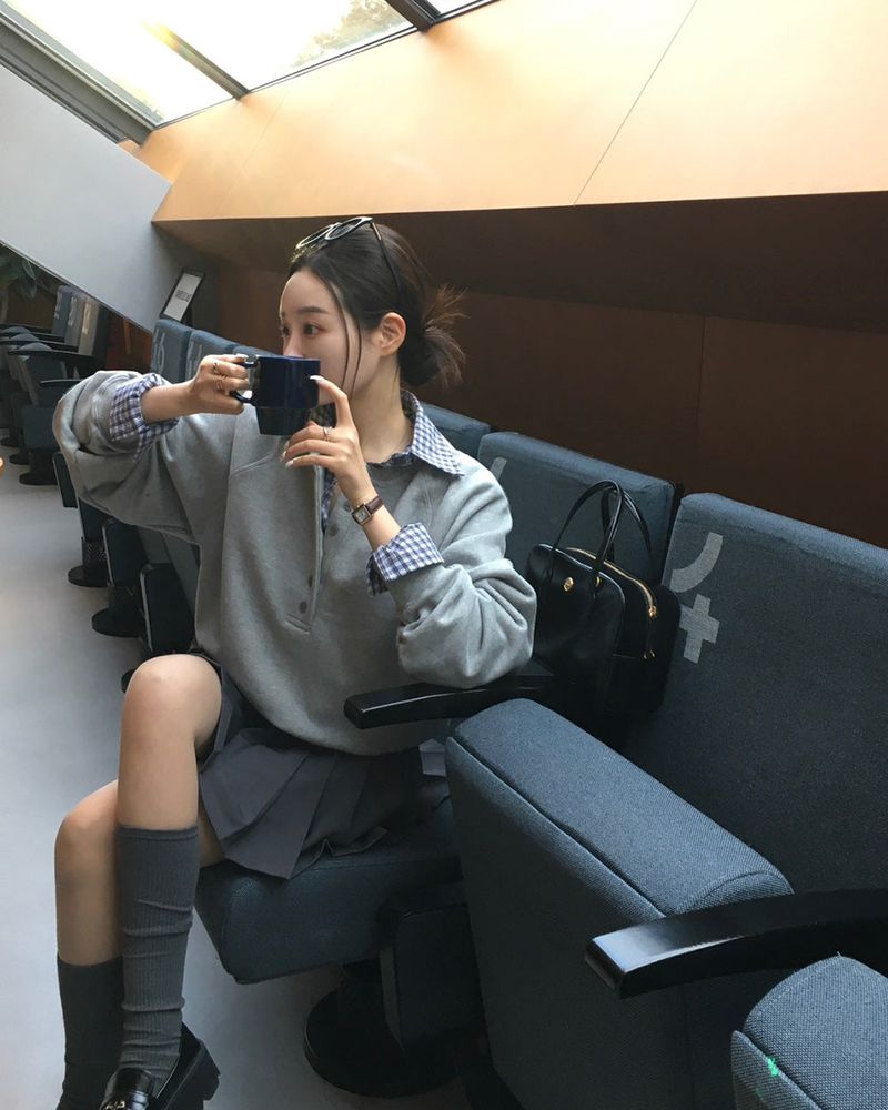 BEIDELLI（ベイデリー）の「[Bellide made] Henry Neck, Raglan Overfit Trainer（Tops）」