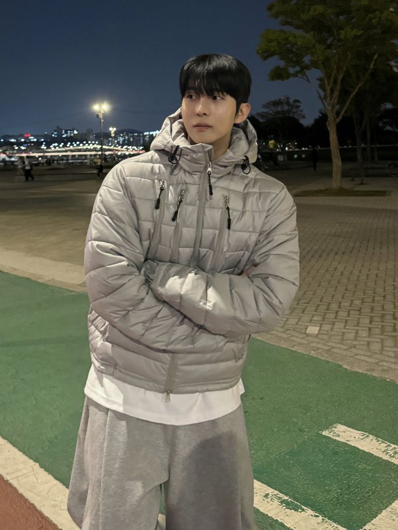 AVAND(アバンド)の「Tech multi-pocket hooded lightweight padding(Jackets/Outerwear)」