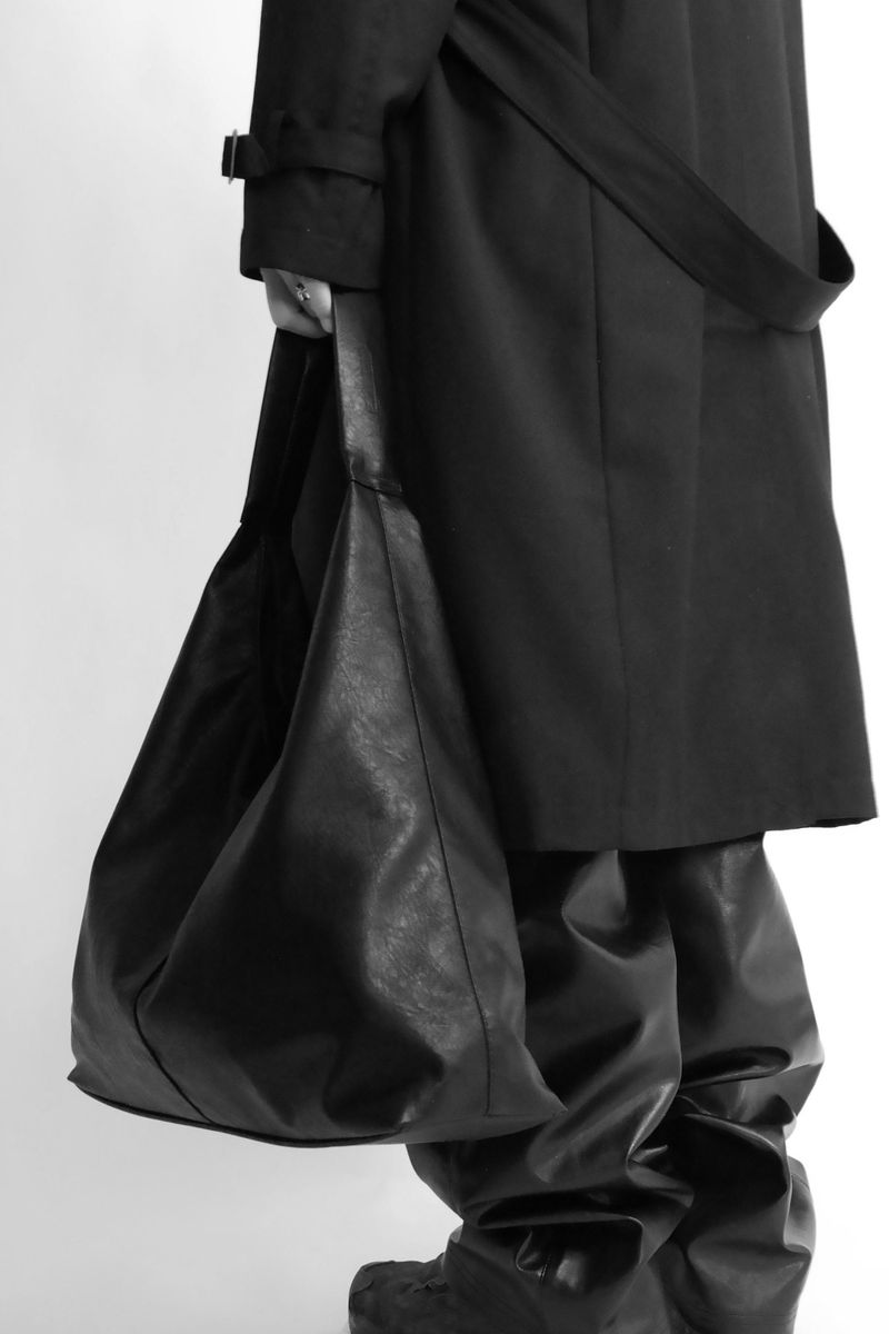 figure black