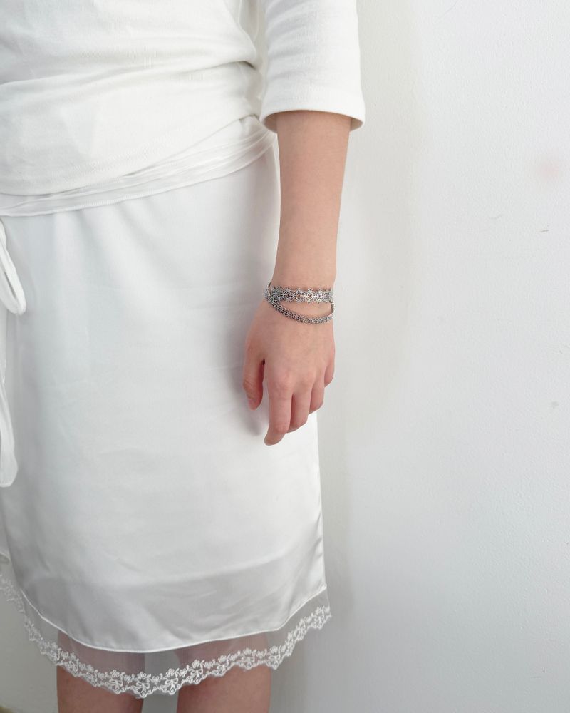 Lace Heart Line Bangle