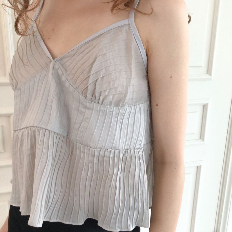 Maga sleeveless blouse (light gray)