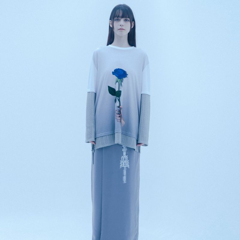 0 6 blue rose layered t-shirt