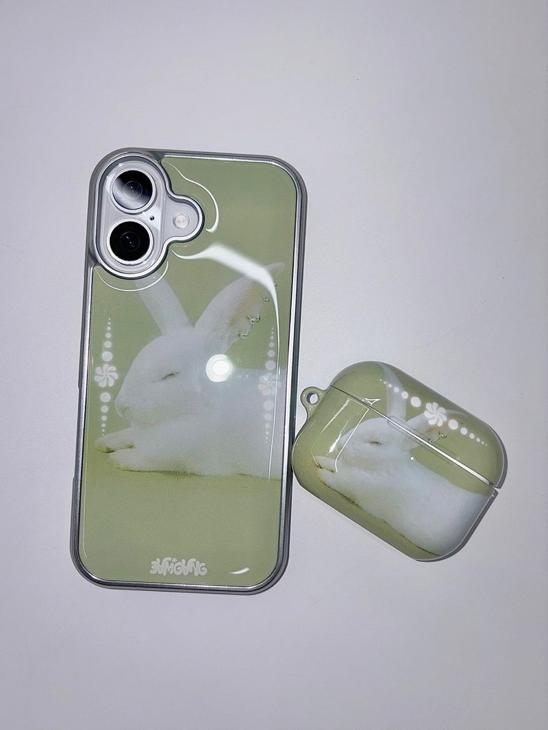 Furry Friends airpods case_Rabbit