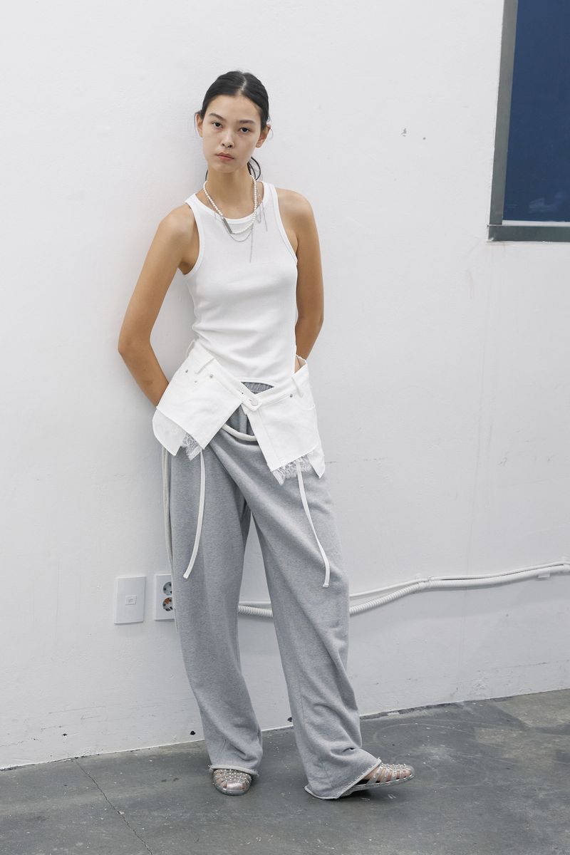 D-RING TWO-WAY TANK TOP (WHITE)